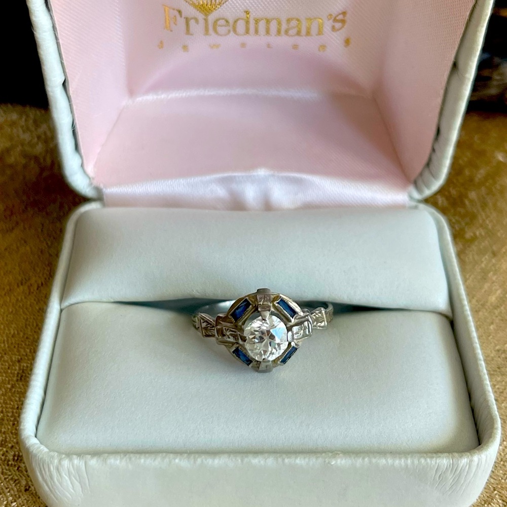 Antique Diamond and Sapphire gold ring